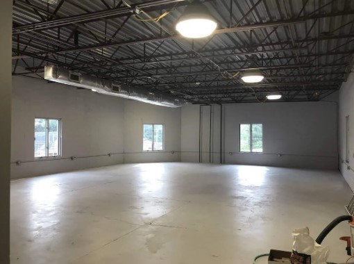 Investment Opportunity! Flex Building / US Rt 9W Exposure